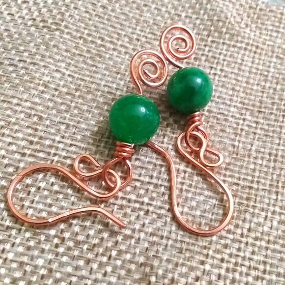 Forest Whispers ~ Graceful Feminine Copper Swirl Earrings with Green Stone Beads - Picture 1 of 9